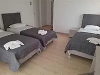 Nikos מלון 4*